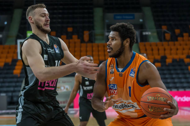 带着调侃意 带着调侃意