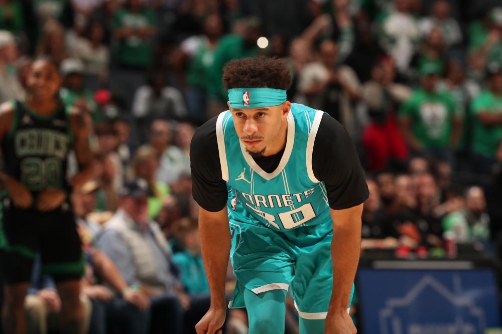 示了超越自 示了超越自